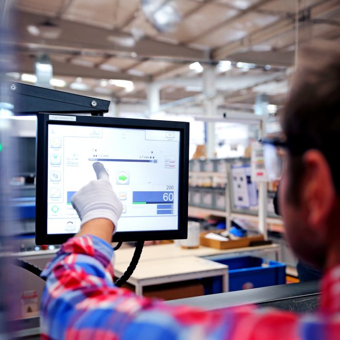 A refurbishing team from a leading technology organization was able to increase its core availability by using AI.